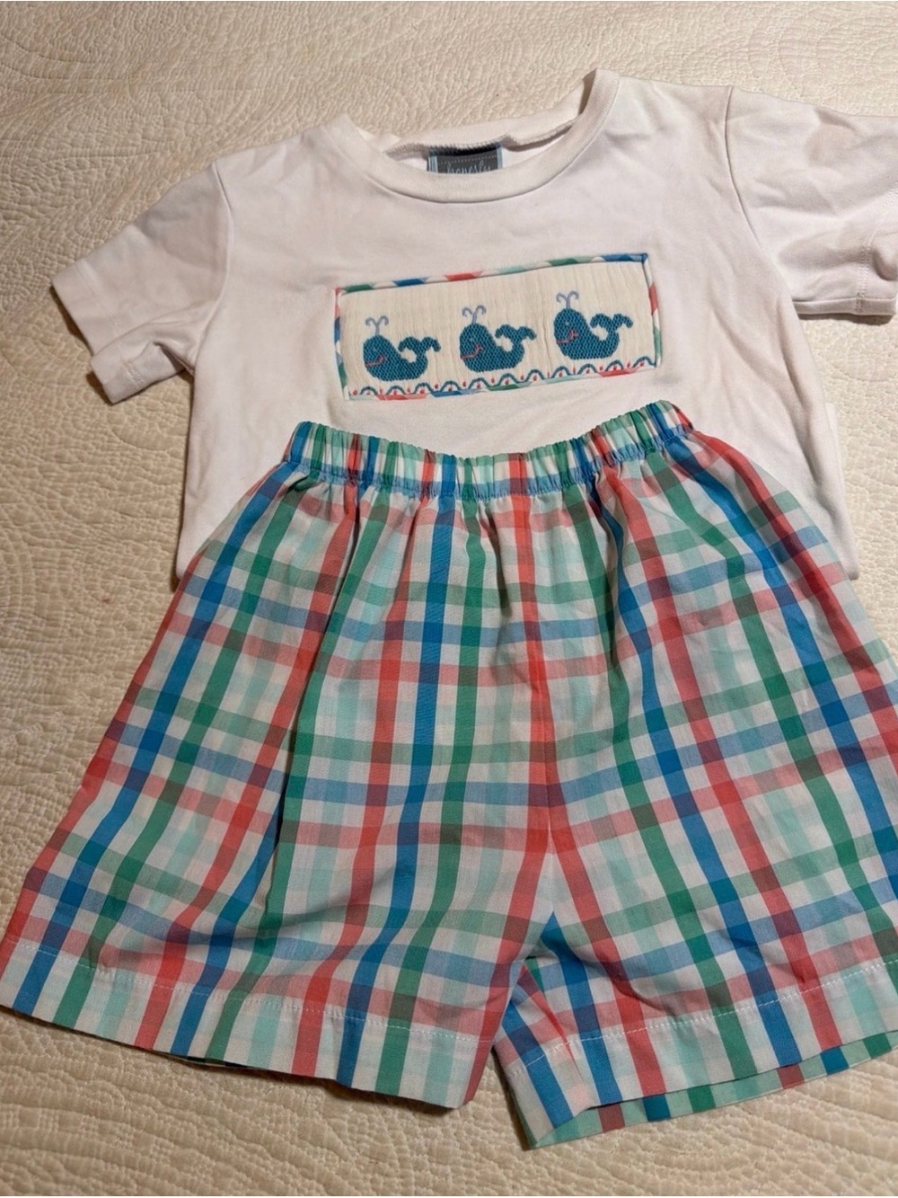 White Whale Smocked 🔝 & shorts set 🐳